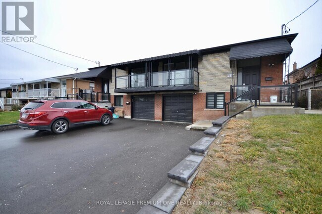 Building Photo - 58 Dovehouse Ave