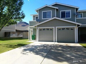 Building Photo - 404 Valley Cir