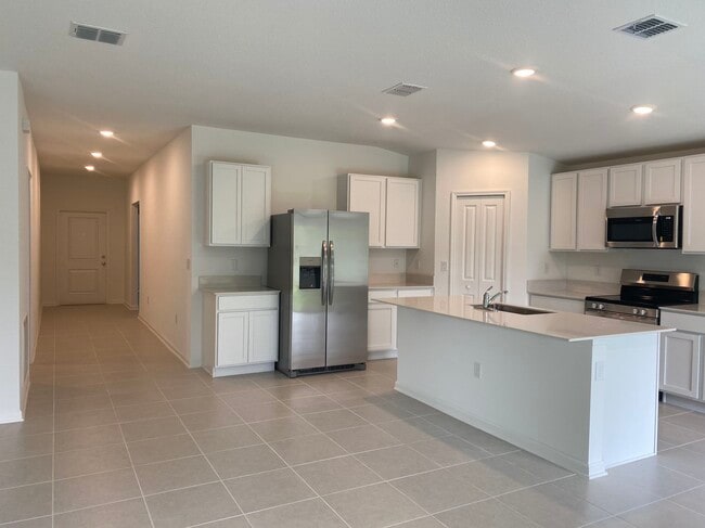 Building Photo - 2316 Green Valley St