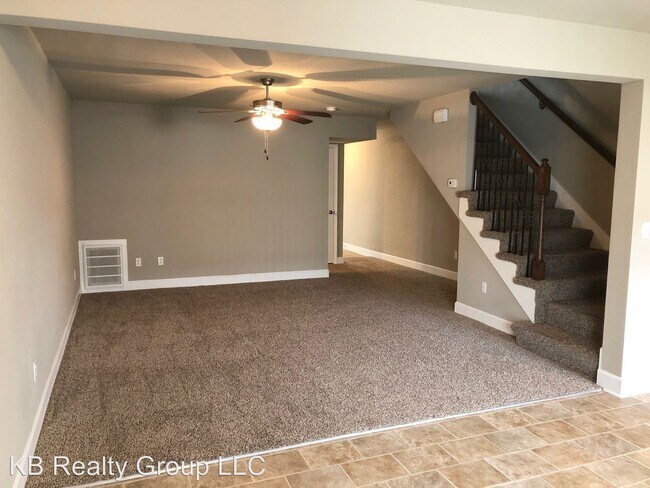 Building Photo - 2 br, 2.5 bath House - 10914 Westover Rd