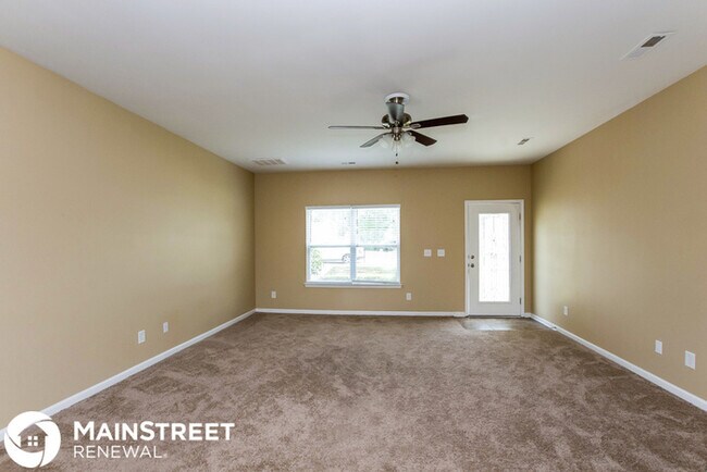 Building Photo - 1738 Bray Dr