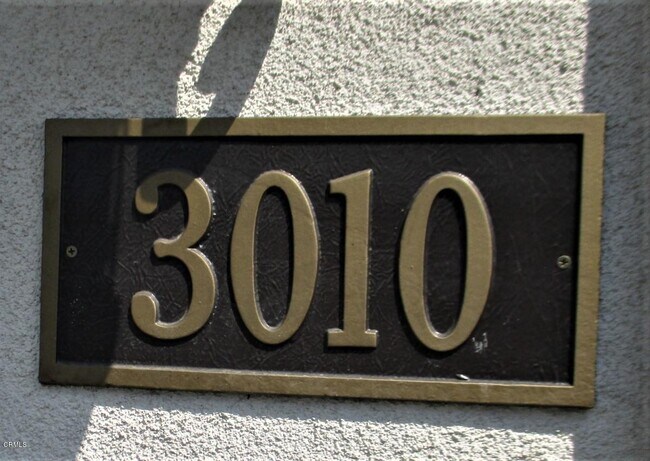 Building Photo - 3010 S Mayflower Ave