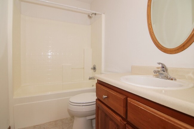 Building Photo - Effortless Living in Arlington Meadows – U...