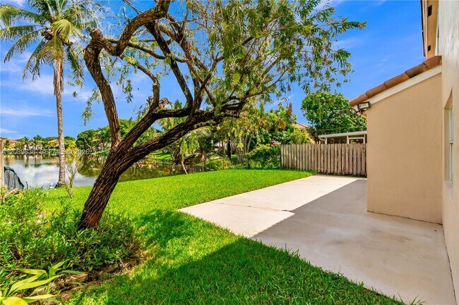 Foto del edificio - 8291 SW 44th Pl