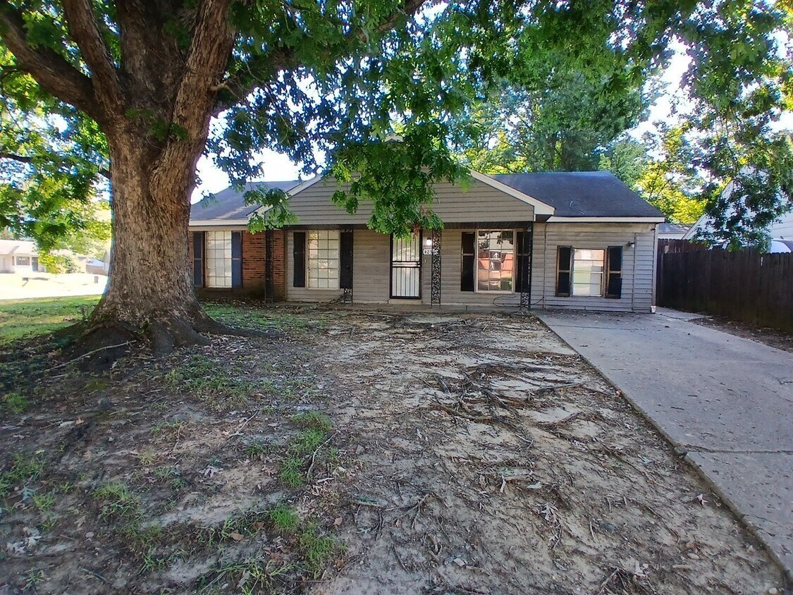 Primary Photo - Move In Ready 3 Bedroom 1 Bath | Frayser
