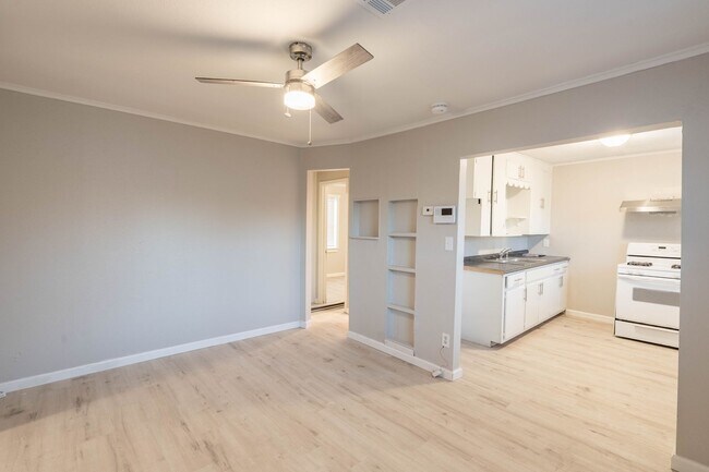 Foto del edificio - 2 Bed / 1 Bath in Tulsa! Section 8 Welcomed!