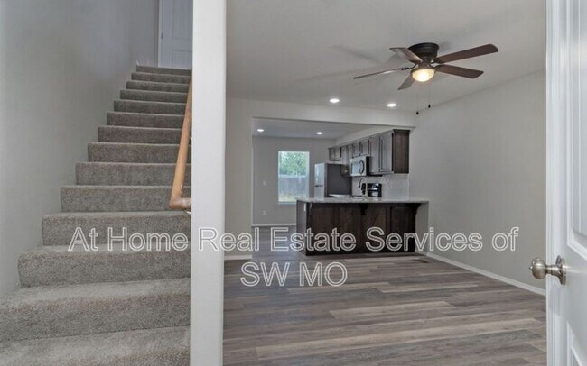 Building Photo - 687 Turner