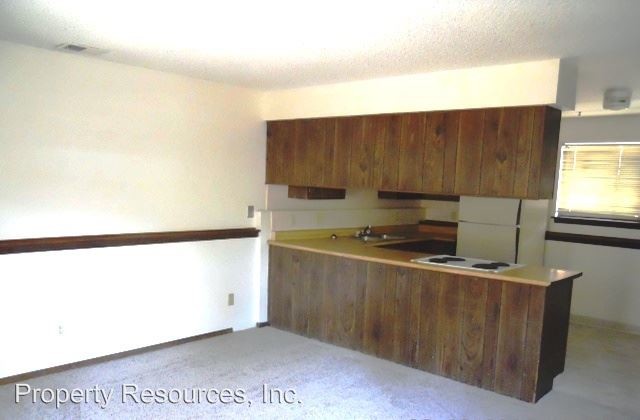 Building Photo - 2103 Goss Cir W