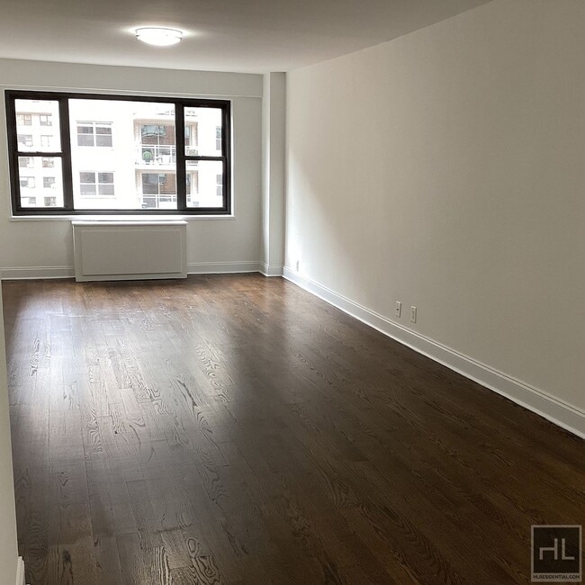 Building Photo - EAST 56 STREET