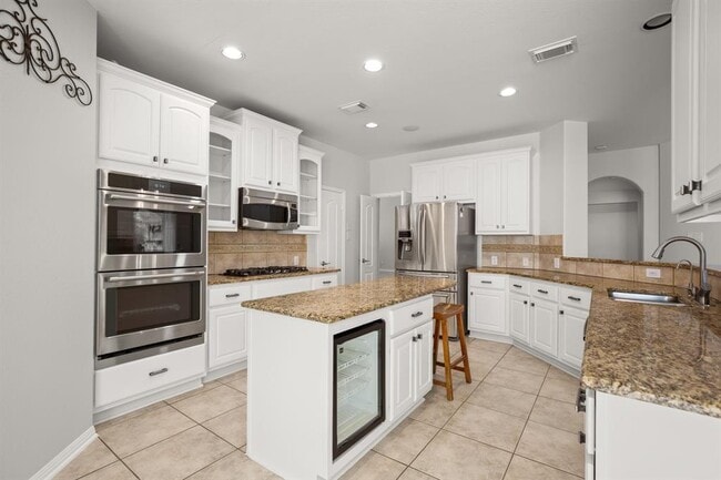 Building Photo - 6612 Casimir Cove