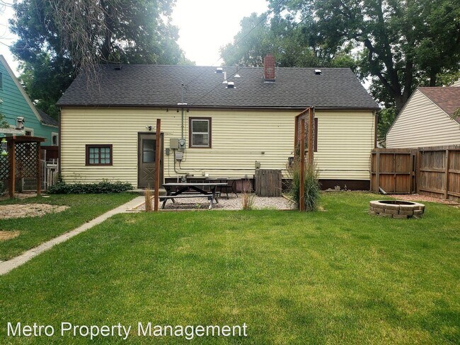 Building Photo - 2 br, 2 bath House - 711 Yellowstone Ave.