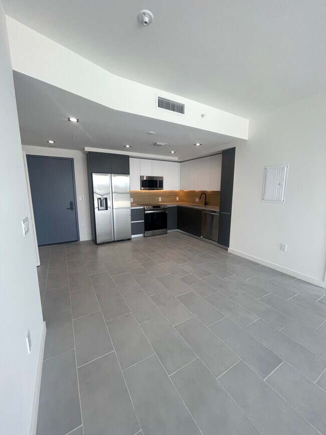 Foto del edificio - 160 NW 32nd St