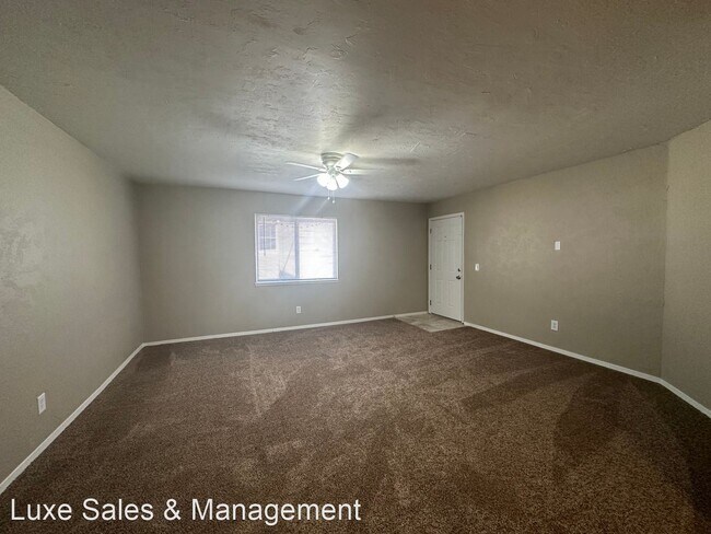 Building Photo - 1 br, 1 bath House - 6012 Northwest Expres...