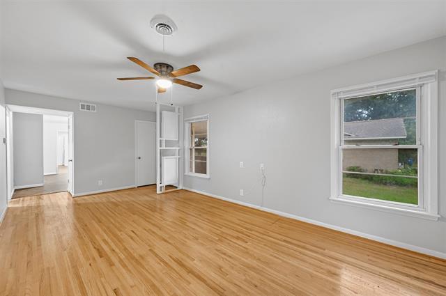 Building Photo - 1712 Ross Ave