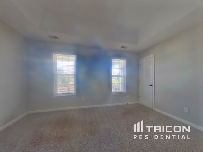 Foto del edificio - 621 Staffwood Dr