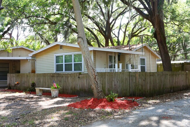 Building Photo - 603 6th St NE Largo, FL 33770