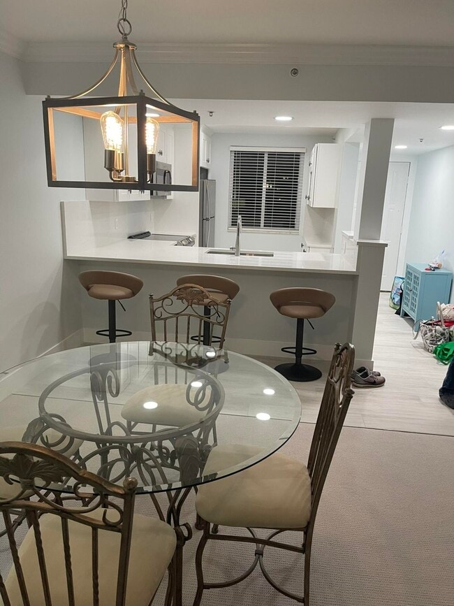 Building Photo - 401 S Seas Dr