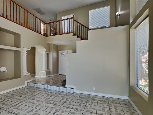 Building Photo - 13807 Portofino St