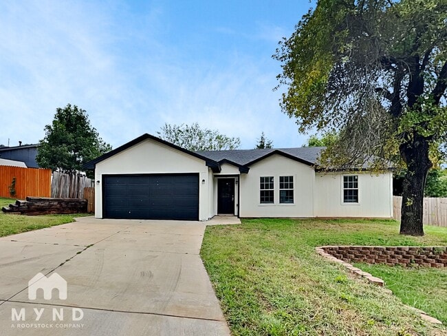 Building Photo - 3212 E Noble Dr