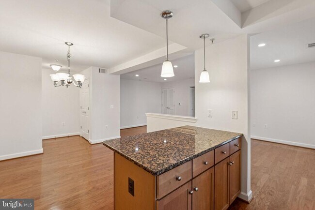 Foto del edificio - 4149 S Four Mile Run Dr