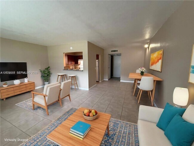 Foto del edificio - 2240 NW 51st Ave