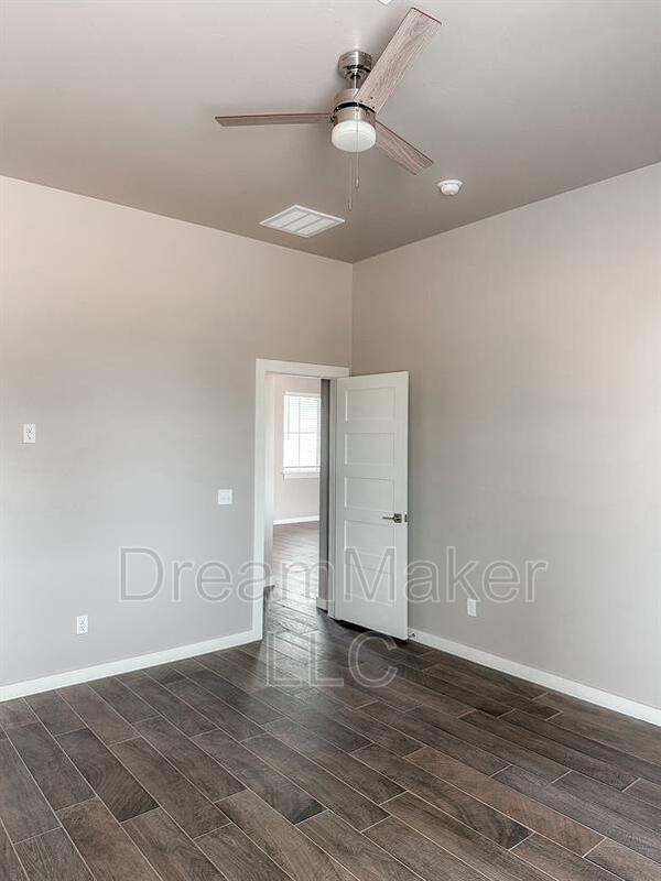 Foto del edificio - 5193 Red Maple Ave