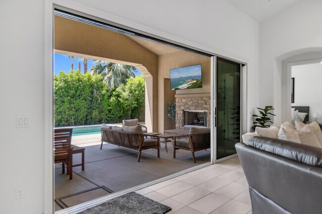 Building Photo - 81805 Four Seasons Pl