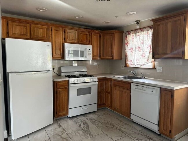 Building Photo - 63 McGarvey Rd