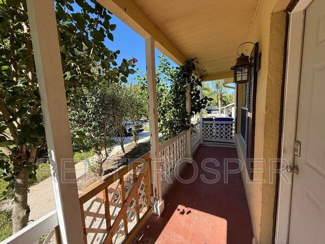 Building Photo - 2009 Lady Ave