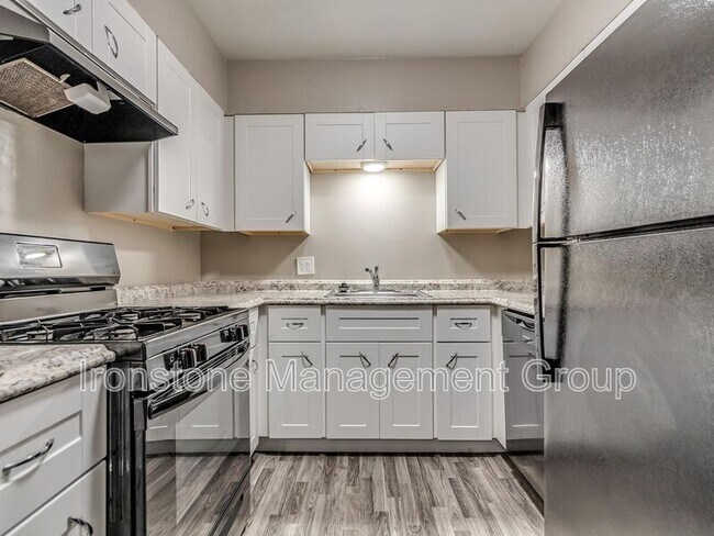 Foto del edificio - 4521 E 31st St