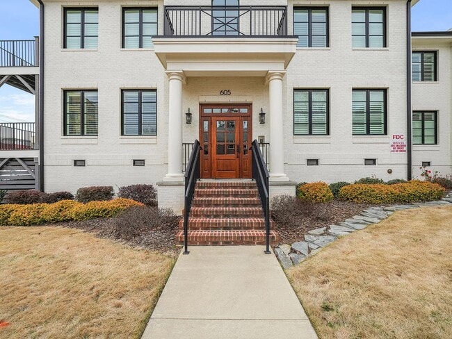 Building Photo - 605 Smedes Pl