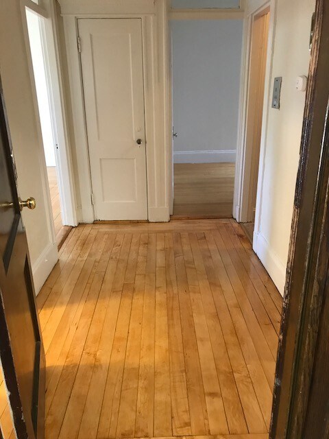Building Photo - 1402 Beacon St