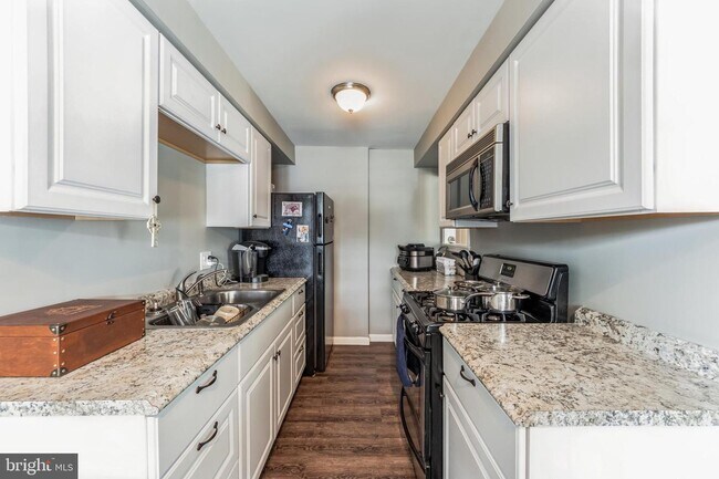 kitchen 1st floor - 3405 Morrell Ave