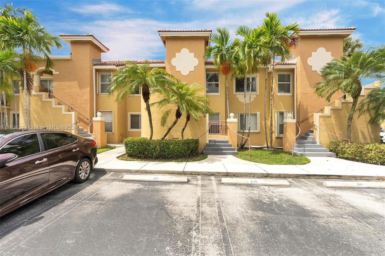 Primary Photo - 7851 NW 6th St