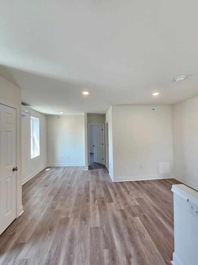 Foto del edificio - 4136 Mantua Ave