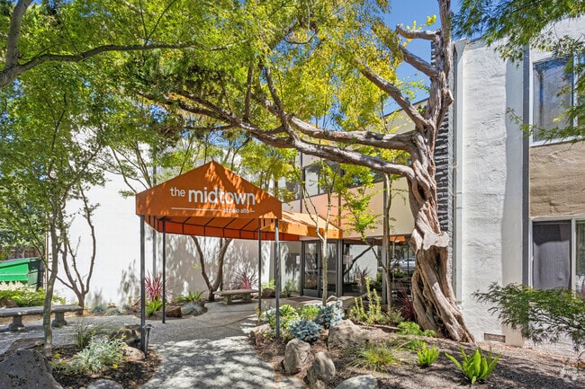 Building Photo - Midtown Apartments