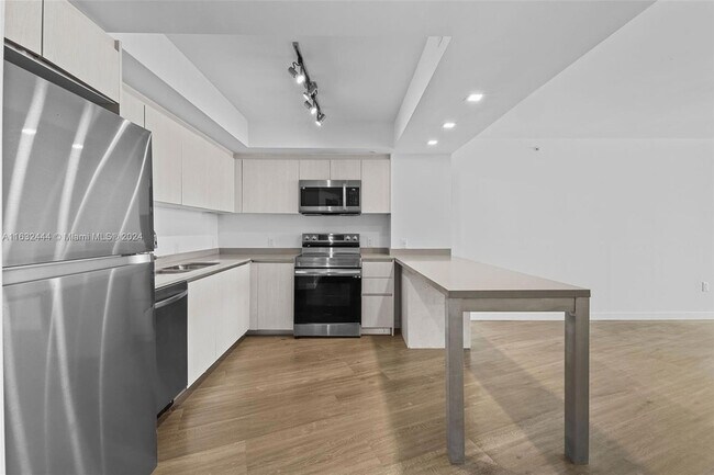 Foto del edificio - 1500 Bay Rd