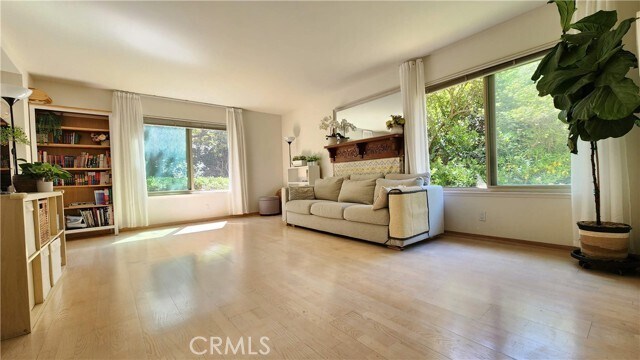Primary Photo - 28145 Ridgecove Ct S