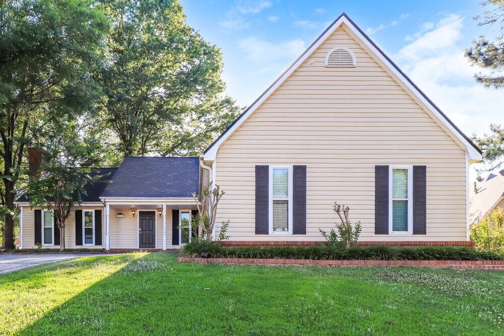 Primary Photo - 2821 Lanthorn Dr
