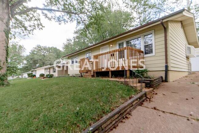 Building Photo - 1048 Renshaw Dr