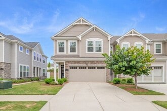 Building Photo - 9050 Northfield Crossing Dr