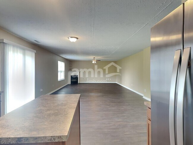 Building Photo - 10640 Standish Pl