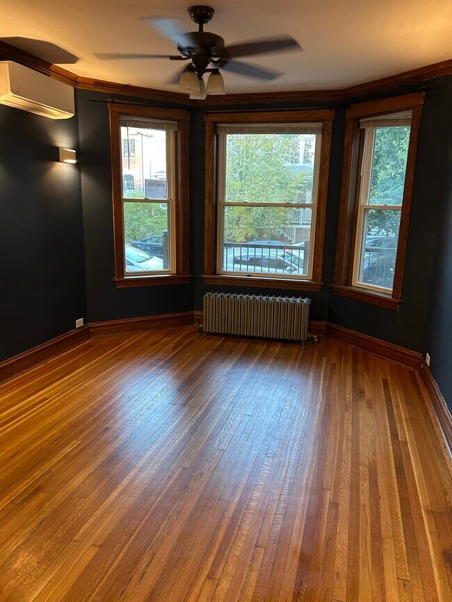 Foto del edificio - 2520 N Talman Ave