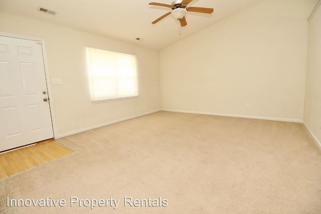 Building Photo - 211 Wingspread Ln