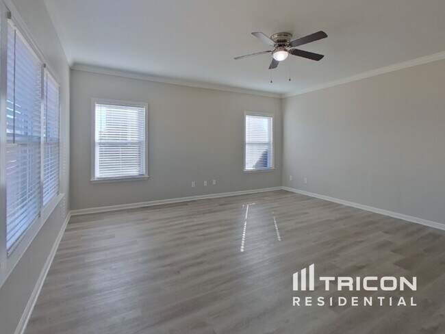 Foto del edificio - 1609 Natalie Ln