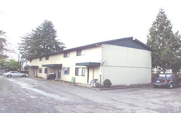 Building Photo - Brentwood Townhomes