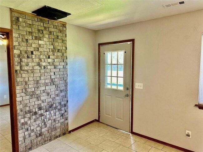 Foto del edificio - 1000 SW Tater Black Rd