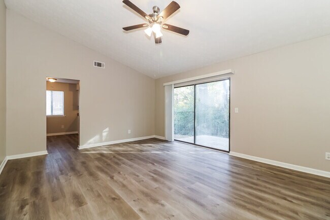 Building Photo - 5427 Covent Way