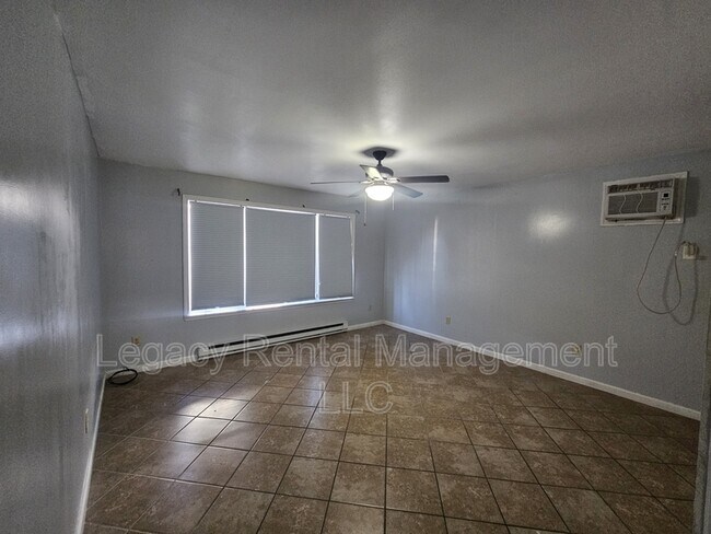 Foto del edificio - 107 -109 E Blaine St