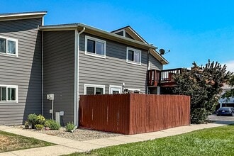 Building Photo - 3747 Talisman Pl